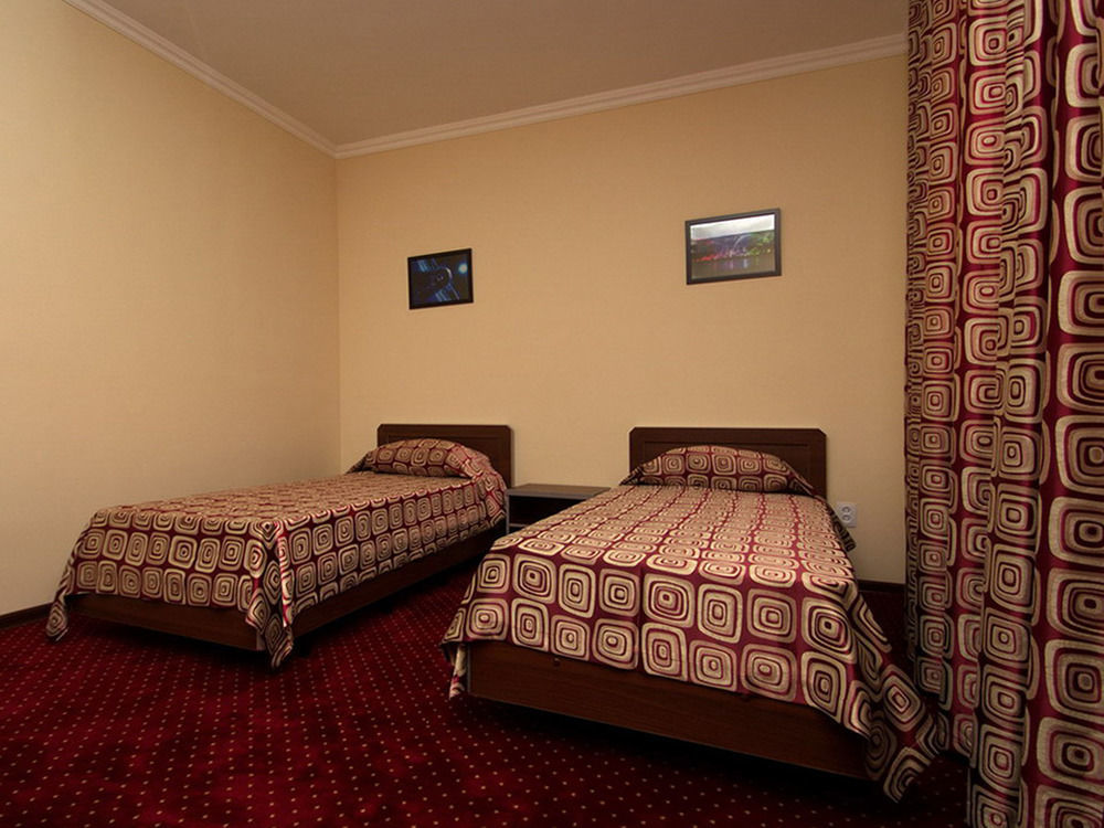 Rohat Hotel Chilonzor Tasken Kültér fotó